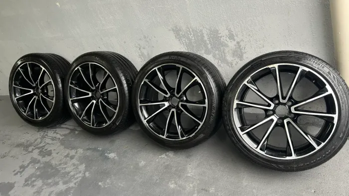 Jogo de rodas aro 18 audi 