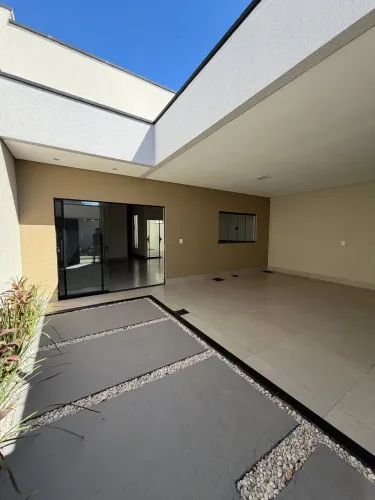 Casa 3/4 Sendo 1 Suite Com Closet No Bairro Das Industrias