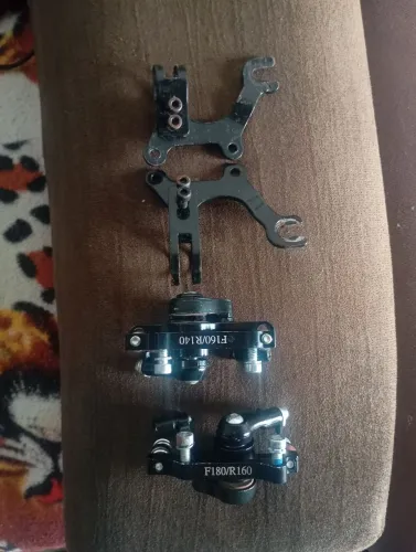 Vendo adaptador de freio e par de pinça