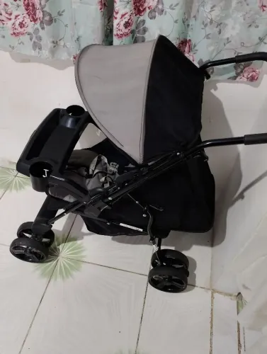 Carrinho de bebê Tutti baby