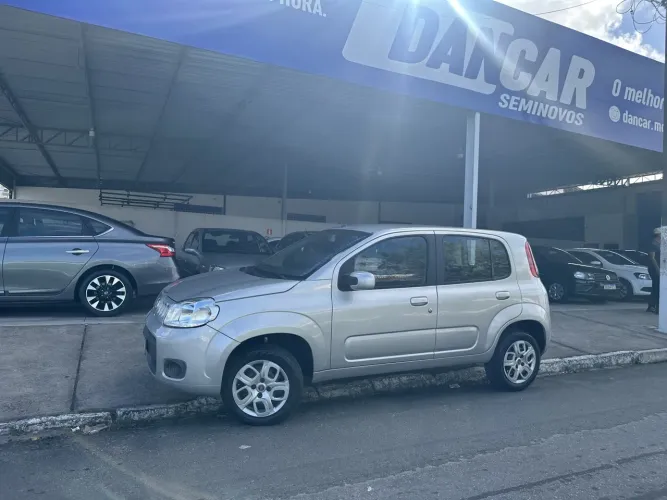 Fiat Uno Vivace 1.0 EVO Fire Flex 8V 3P 2012