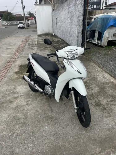 Honda biz 110 ano 2023