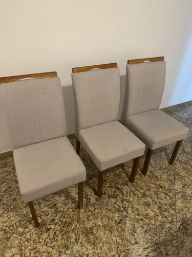 Kit Cadeiras de madeira 