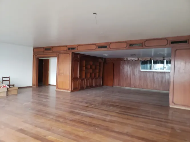 Delfim Moreira, excelente prédio, Apartamento de 290m2 no iptu + 2 áreas externas