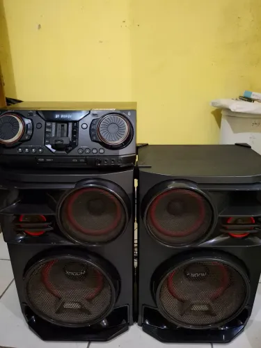 VENDO SOM LG OTIMO ESTADO!!
