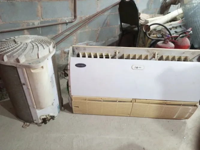Ar condicionado split piso teto 24000 BTUs
