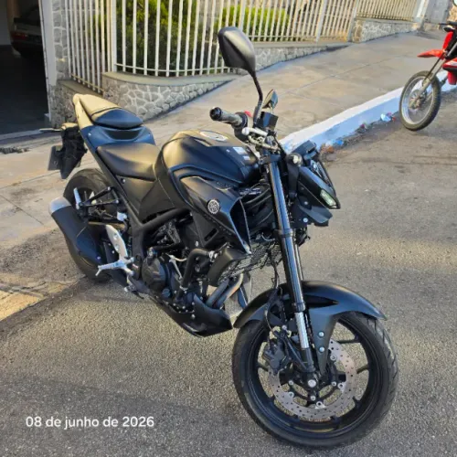 YAMAHA MT-03 ABS 2023 - EXCELENTE ESTADO