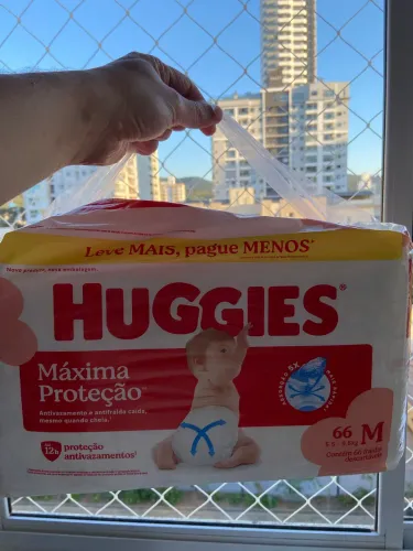 Fraldas Huggies tamanho M 