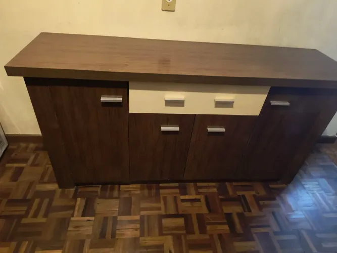 Comoda MDF 4 portas e 1 gaveta