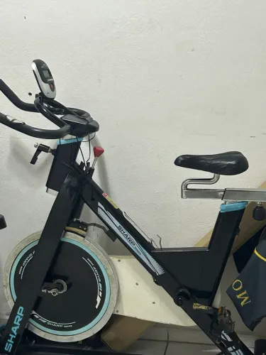 Bicicleta de spinning SHARP.