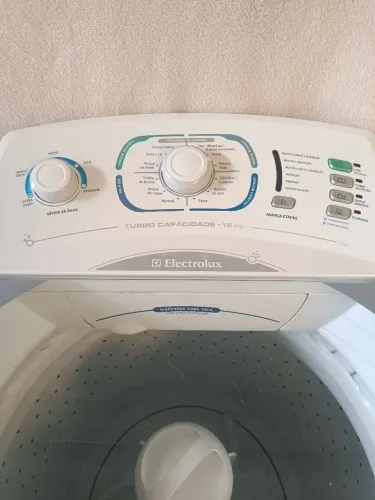 Máquina de lavar roupa Eletrolux 15k 