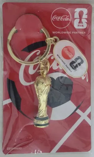Chaveiro Oficial da Taça de Campeão da Copa do Mundo de Futebol - Coca-Cola / McDonald's