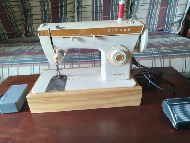 Maquina de custura singer zig zag