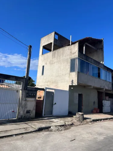 Vendo casa de 2 andares com terraço 