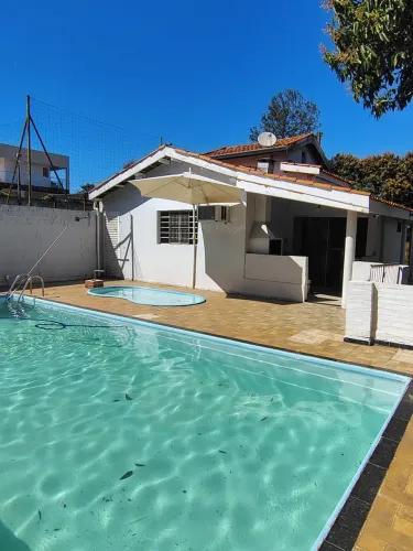 Vendo Casa/chácara em Artur Nogueira
