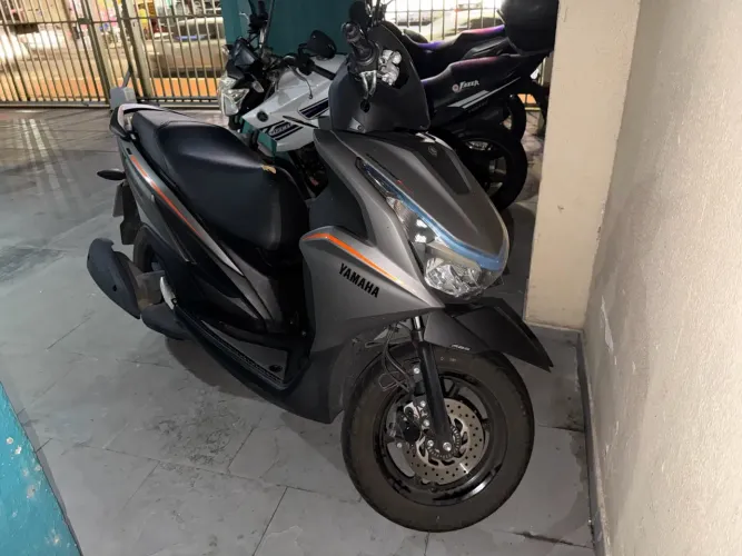 YAMAHA FLUO HYBRIDB