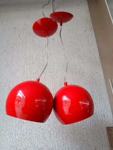 Vendo dois Pendentes Aluminio Globo 3718 17cm Vermelho/aluminio Caisma. Leia.