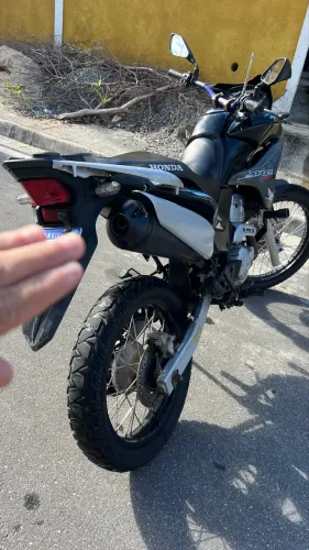 XRE 300 LINDA 