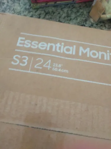 Samsung Essential S3 24" - Com problema