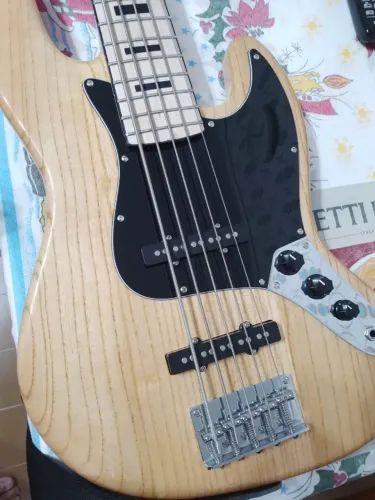 baixo jazz bass 5 cordas strinberg passivo
