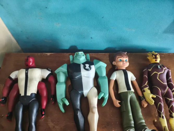 Lote muitos brinquedos (raros)