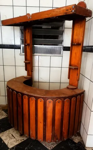 Bar de madeira (Barzinho de madeira)