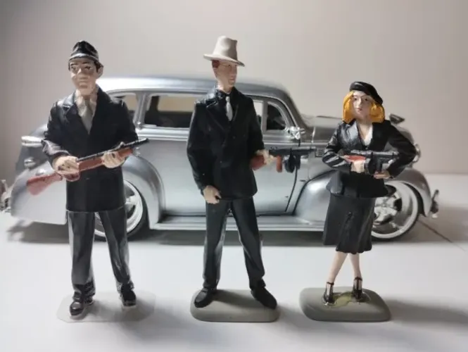 Miniatura Chevy 1939, marca Jada, com bonecos, Escala 1/24