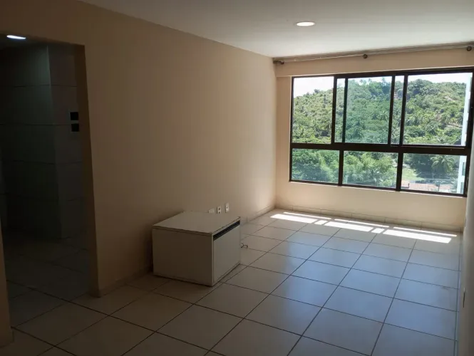 Imóvel para aluguel possui 86 metros quadrados com 3 quartos em Jacarecica - Maceió - AL