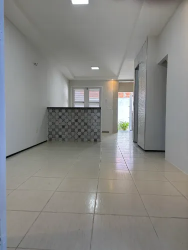 Casa Duplex à venda na Lagoa Redonda Com Preço abaixo do valor de mercado