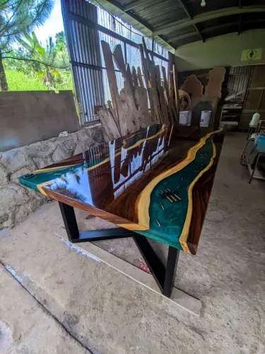 Mesas de jantar resinada