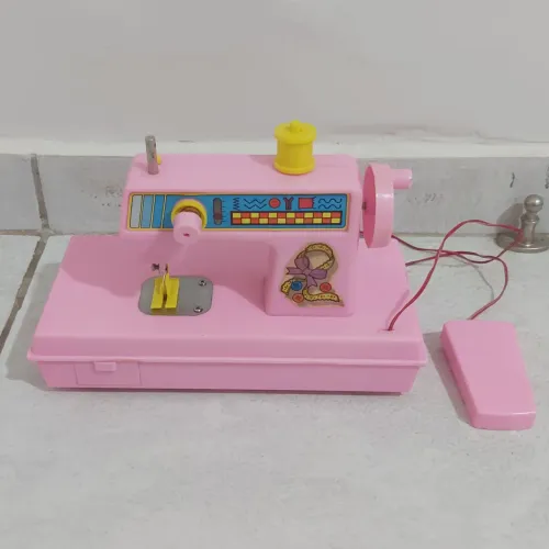 Máquina de Costura Infantil anos 80