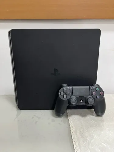 PS4 PRO 1TB + 2 CONTROLES + 3 JOGOS