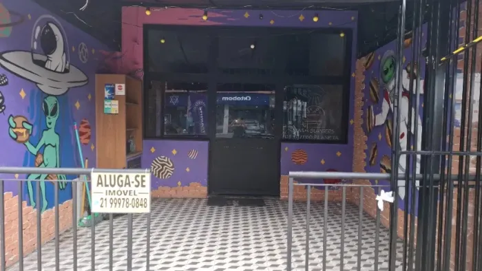 Excelente loja no Polo gastronômico de Vista Alegre.