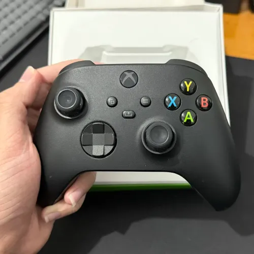 Controle Xbox Series X|S Original + Cabo USB-C + Caixa