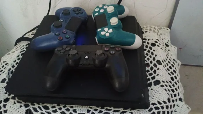 Ps 4 slim