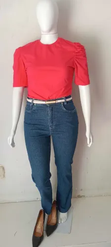 Camiseta serve até G