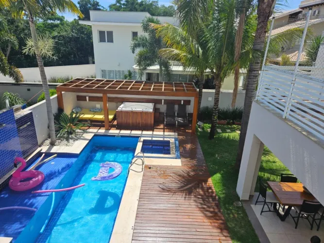 Casa de Condomínio à Venda em Campinas-SP no Swiss Park: 3 Quartos, 3 Suítes, 3 Salas, 6 B
