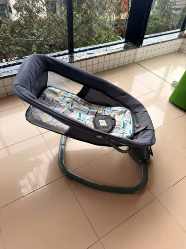 Cadeira de Balanço Bebê Mastela Premium Elétrica Cinza