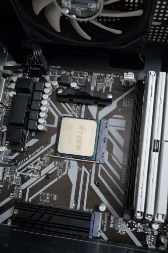 Placa mãe B450 Gigabyte + Caixa Original - 02/2024