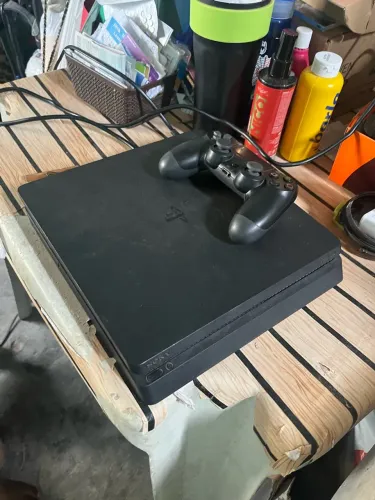 Ps4 slim 1tr