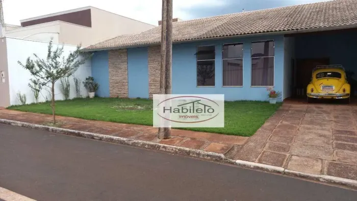 Casa - À Venda - Condomínio Santa Mônica - Brodowski SP.
