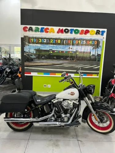 HARLEY-DAVIDSON ROAD KING CUSTOM