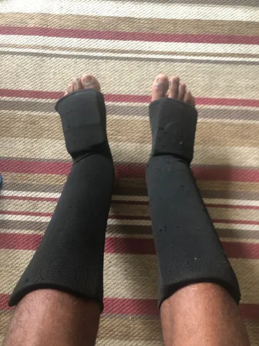 Caneleira de muay thai