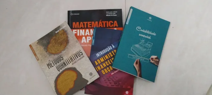Livros didáticos de Contabilidade