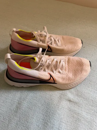 Nike React Infinity Run 1, muito novo 