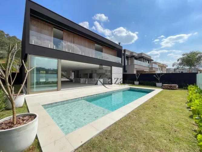 Casa em Condomínio - Alphaville - Condomínio Vila Solaia - 4 Dormitórios - 511m².