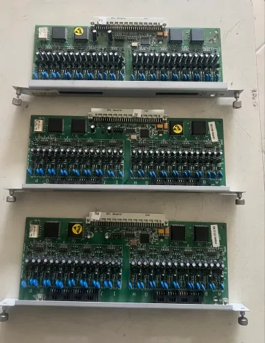 Três placas de 16 ramais Impacta 140/220/94/300