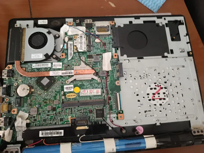 Notebook para retirada de peças / não liga