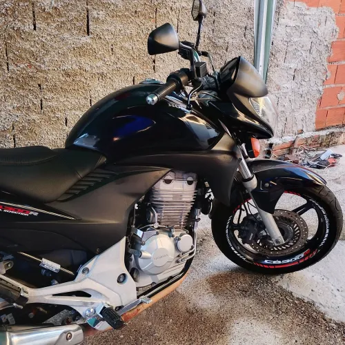 CB 300r 2012 com apenas 35.000 km