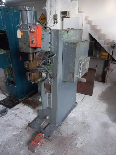 Solda de projeção Simonek 220vtrif. 00304